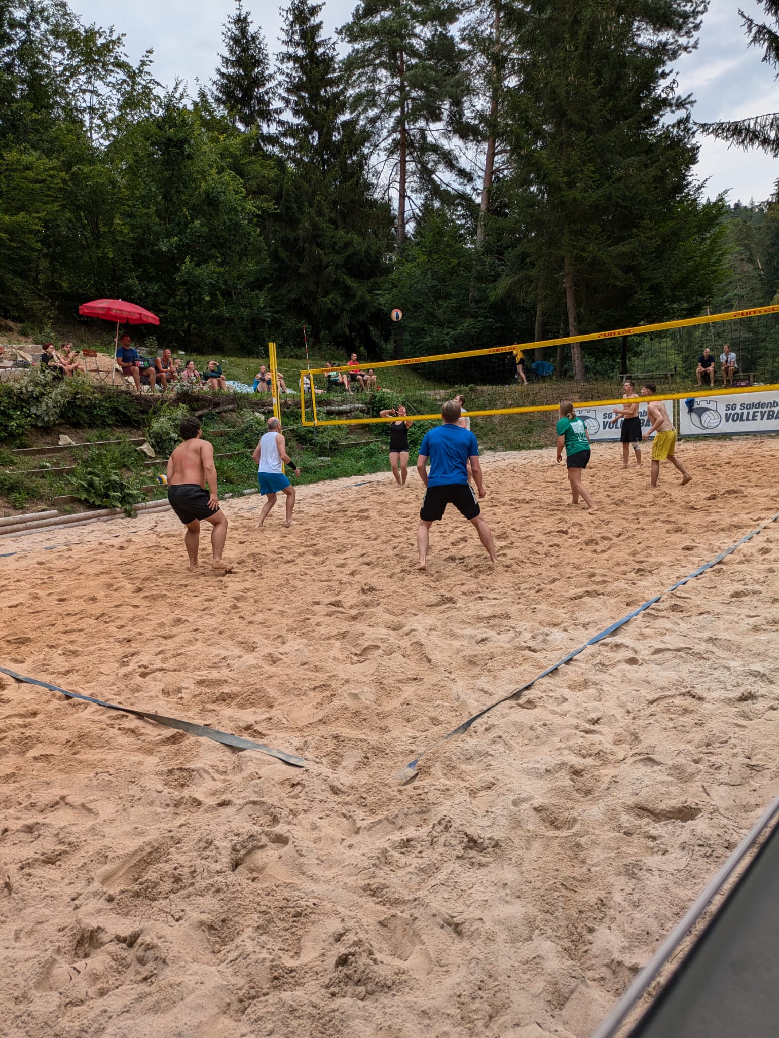 Beachvolleyball am See